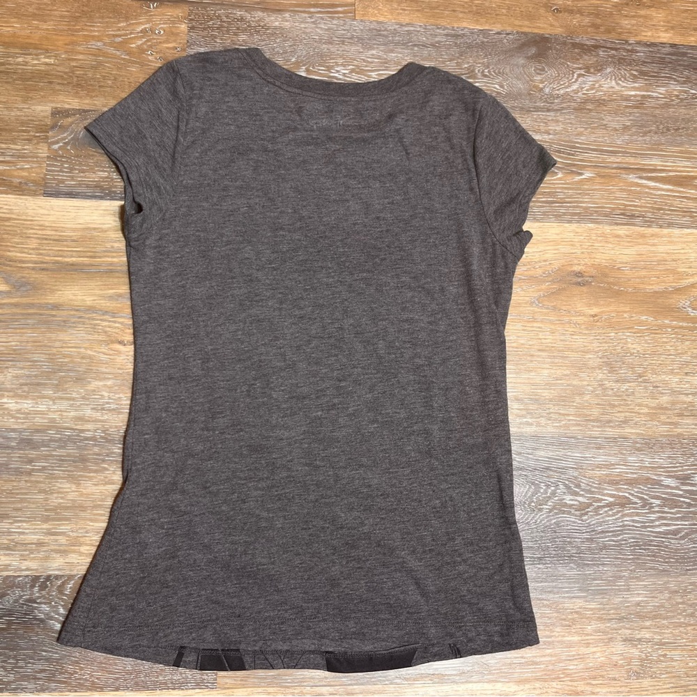 Disney Womens Fitted T-Shirt Villains Top Heather Gray Size XL - Picture 2 of 5